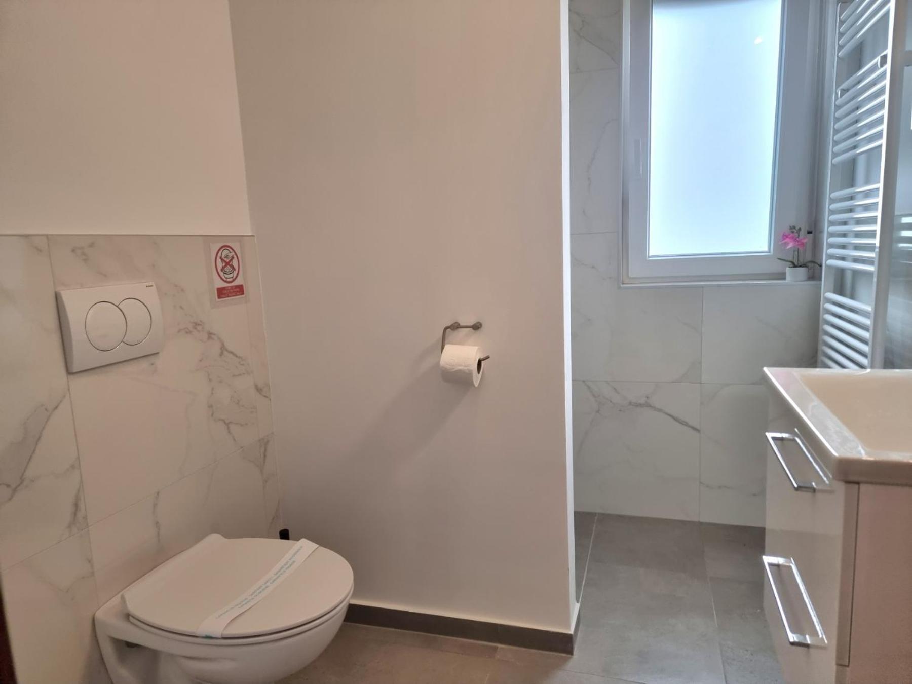 Crystal Apartment *
